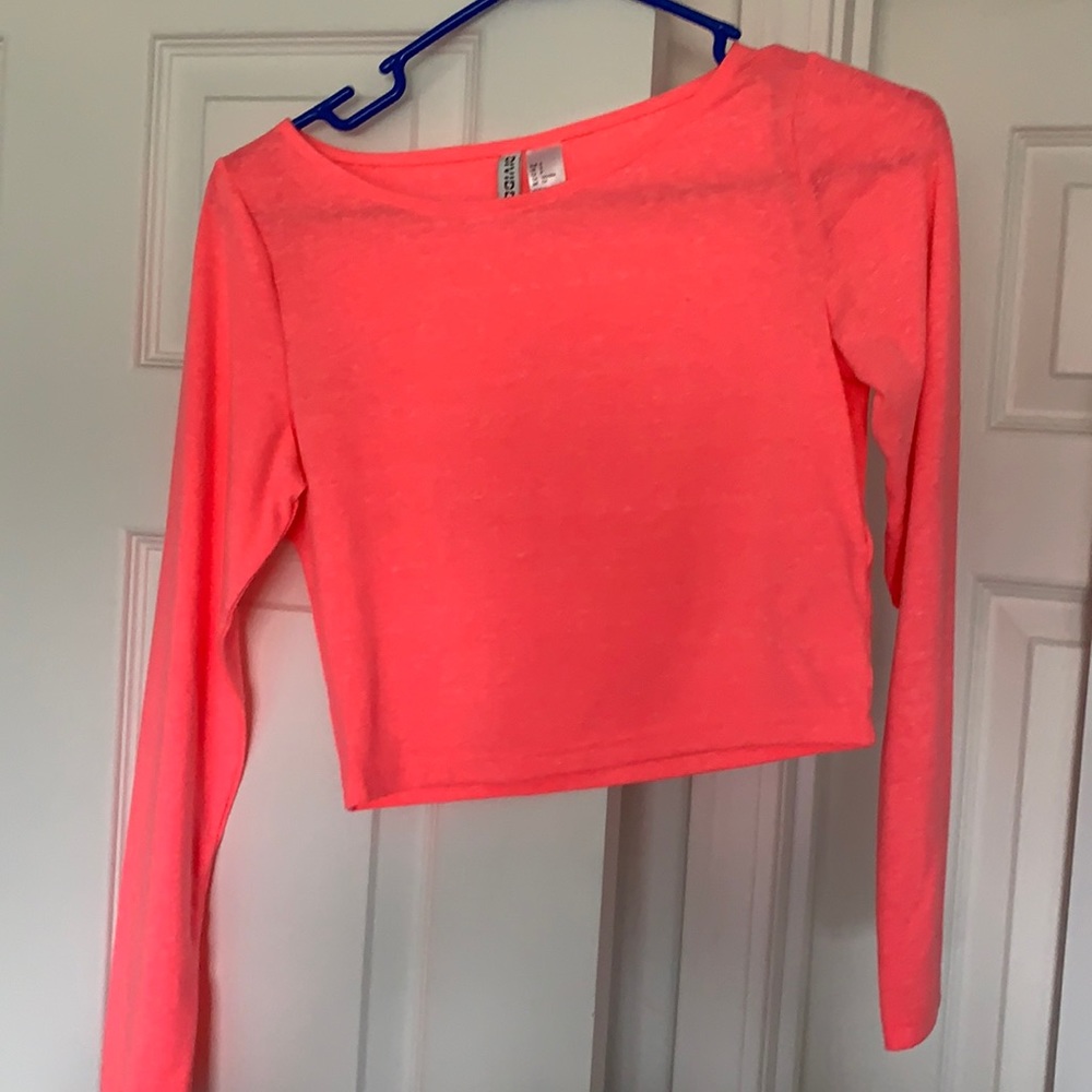Hot pink long sleeve crop top